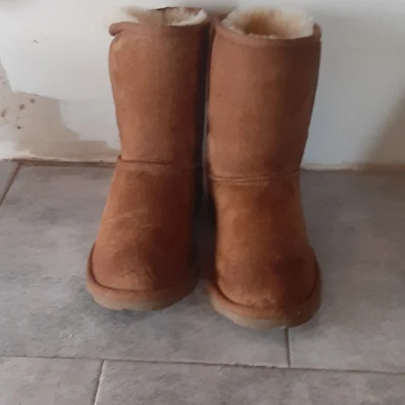 UGG boots size 5 women - Picture 4 of 5